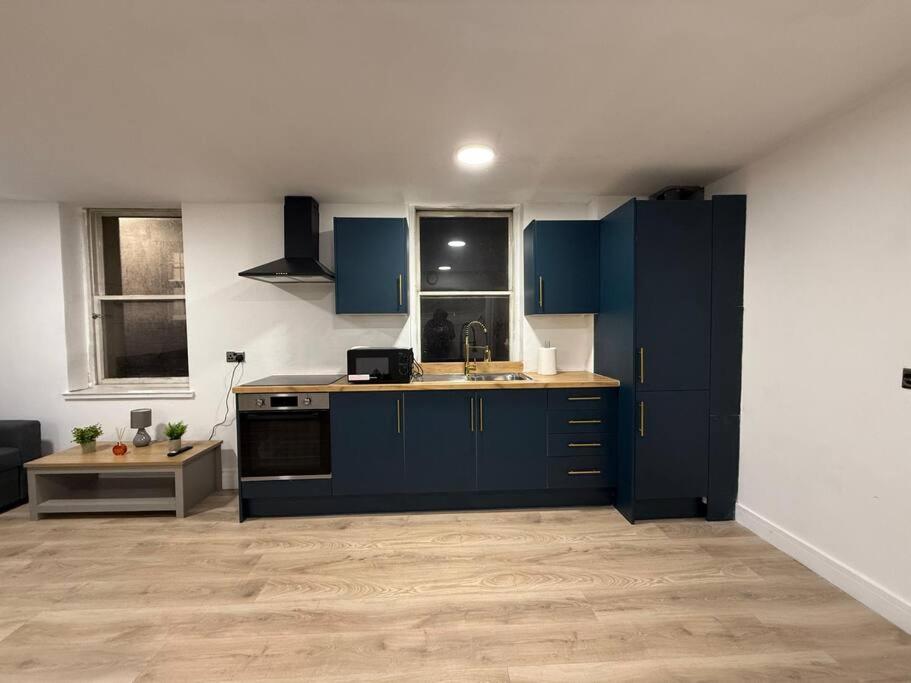 Modern 1 Bedroom - 5 Min Walk From Princess Street Eb1 EDI Exterior photo